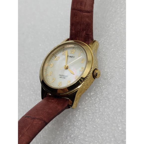 Timex Indiglo 24mm Mother of Pearl MOP watch Gold tone Easy Reader Vintage Lot - Picture 4 of 5